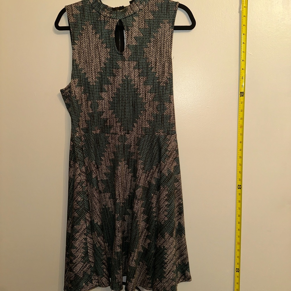 Elegant Patterned Sleeveless Dress